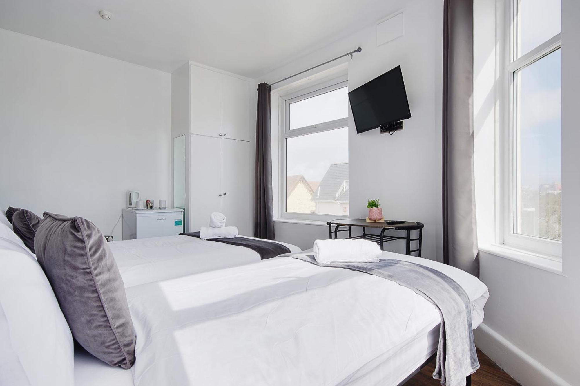 Hotel Azure Beach 伯恩茅斯 外观 照片